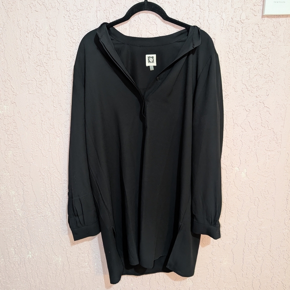 Elegant Black Women's Top - Picture 1 of 2